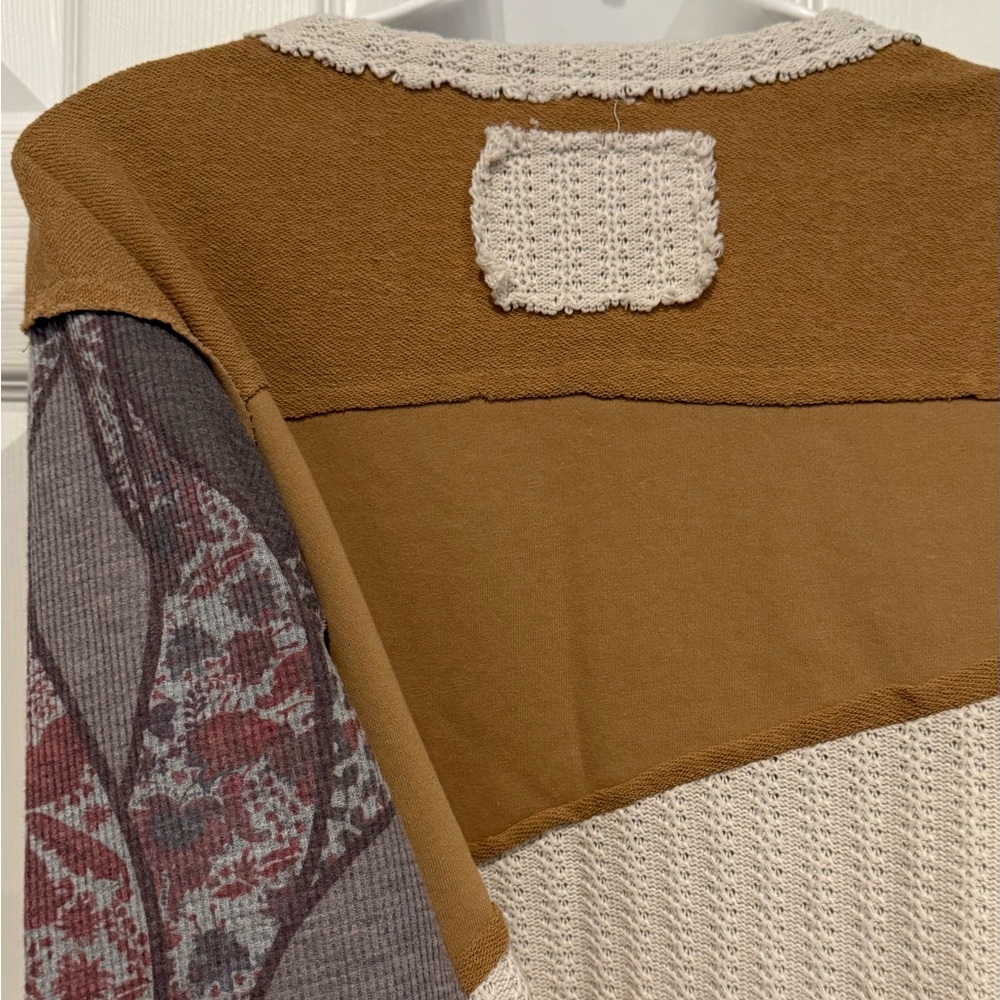 POL Patchwork Peace Sign Sweatshirt in Ivory and Brown - Picture 2 of 2